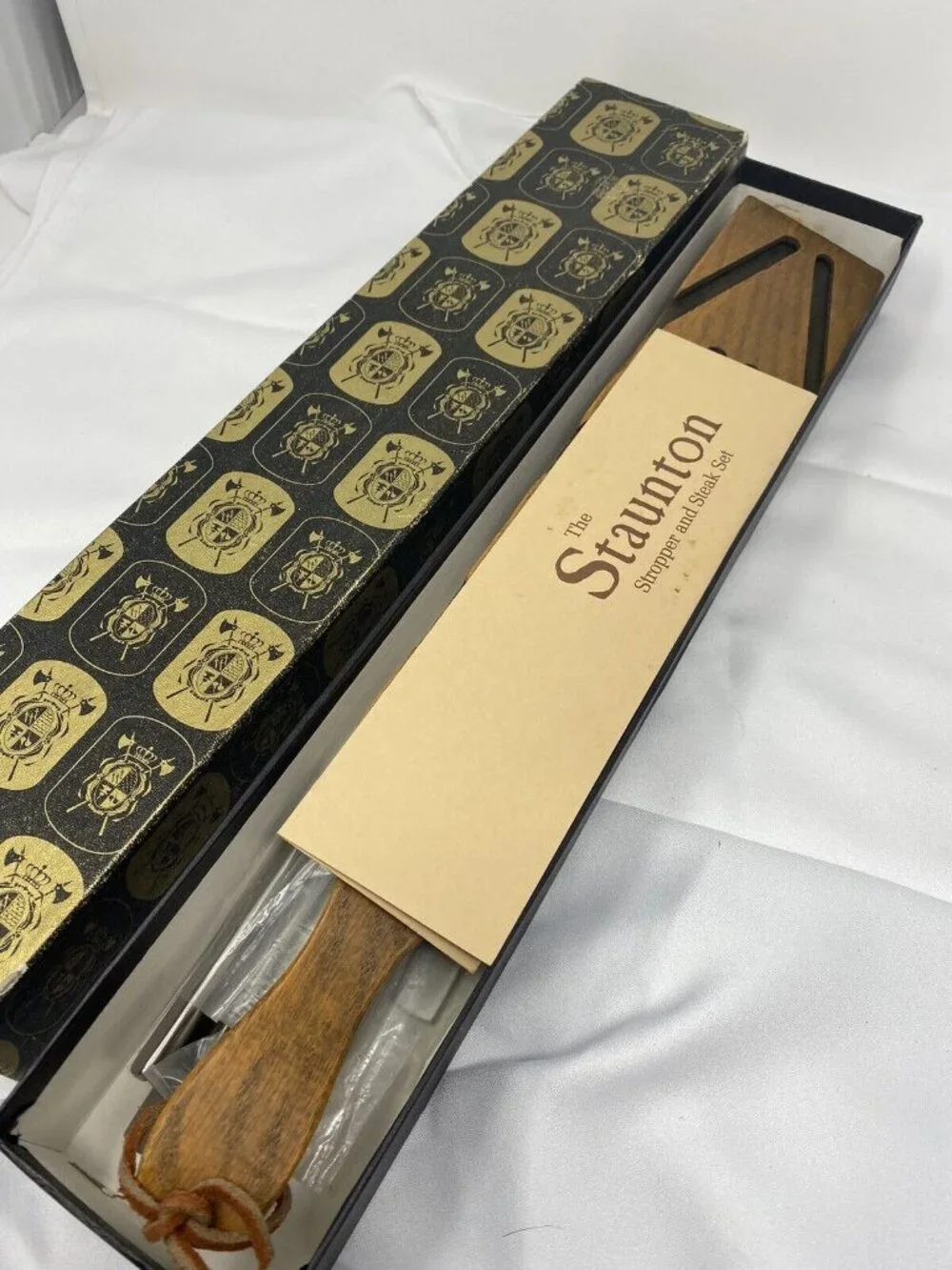 Vintage Staunton 6 Pc Steak Knife Set With Oak  Leather Stropper New with box